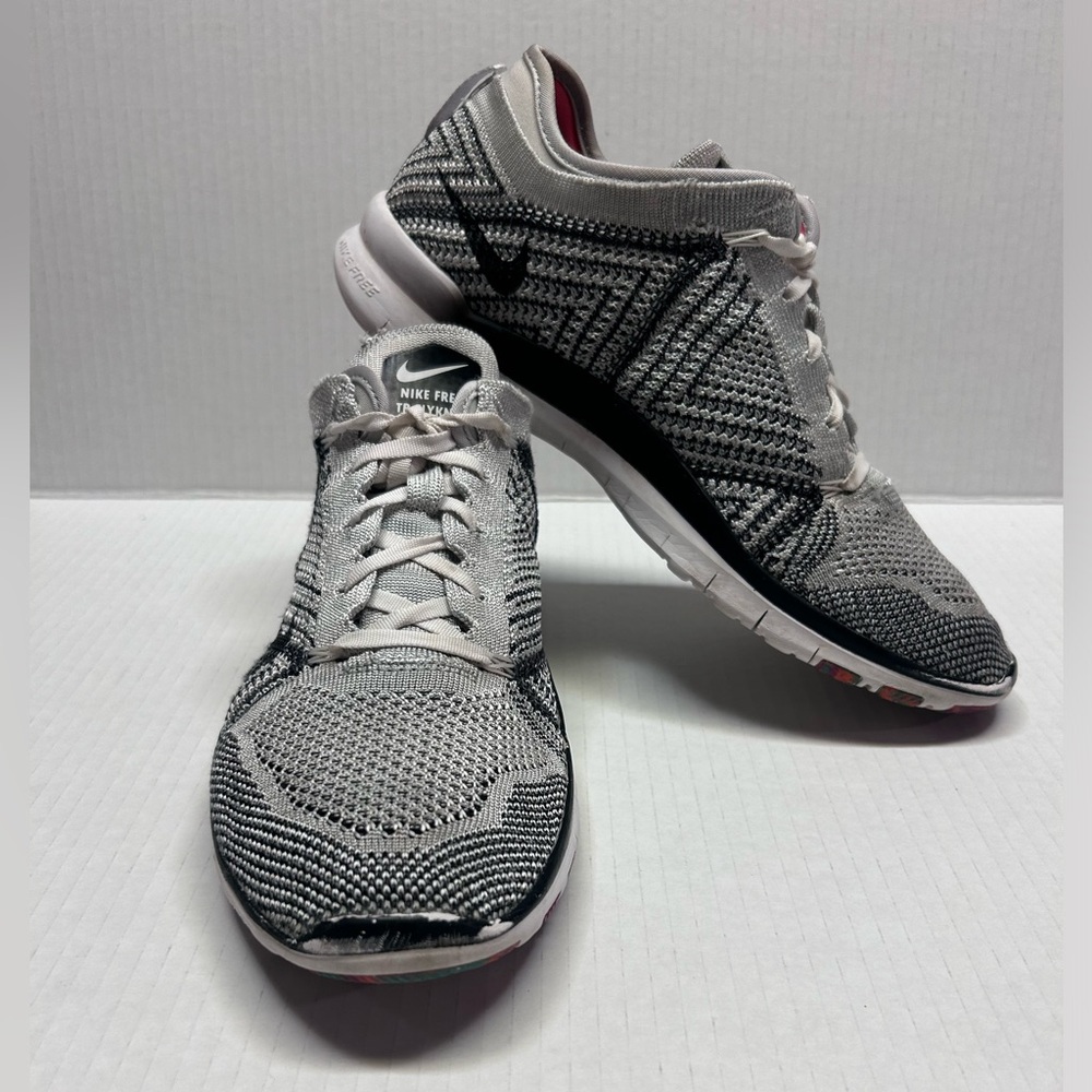 Nike Free TR Flyknit Womens 8 Running White Black Grey‎ Comfortable Lightweight